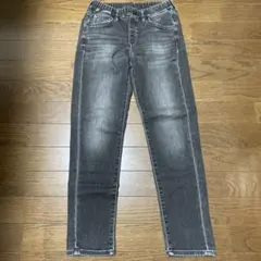 UNIQLO スリムフィット グレー パンツ 140