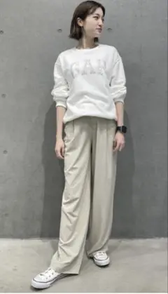 GAP *GapFit ハイライズ ランアラウンド トラウザーパンツ