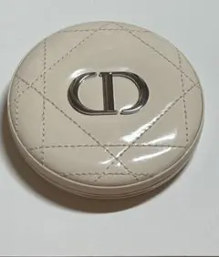 Dior フォーエヴァー　クチュール　ルミナイザー 06
