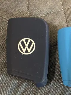 VW純正　フォルクスワーゲン　鍵　キーケース　キーカバー　紺色　シリコン　ロゴ
