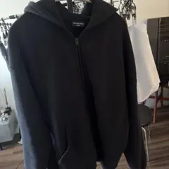 パーカー　BALENCIAGA バレンシアガのサムネイル
