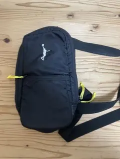 インザペイント　ボディバッグ ブラック　中古