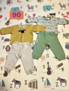 ユニクロ　パジャマ　90