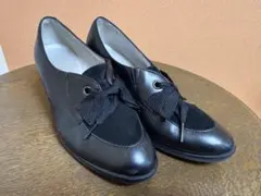 冬底のエレガントなリボン付きヒール靴 ブラック