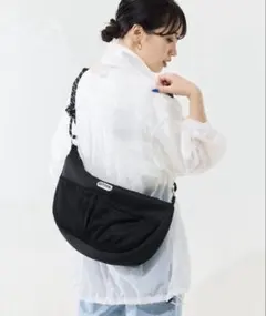 【美品】別注 ダンボール ハーフムーン ショルダーバッグのサムネイル