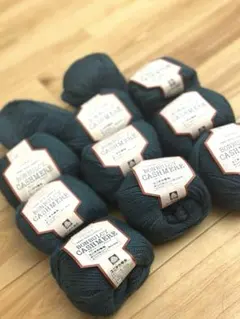 ユニチカ　ボンバルシー　カシミヤ ダークグリーン　11個