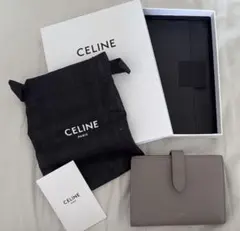 【値下げ】CELINE 二つ折り財布 グレージュのサムネイル