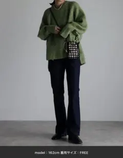 グリーンニット　緑　モヘアタッチミックスクルーネックニット　ラグランニットのサムネイル