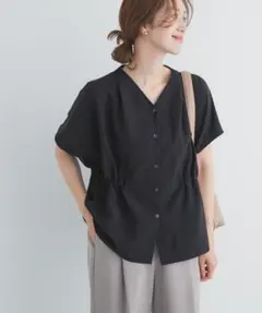 新品◎アーバンリサーチドアーズ◎Vネックウエストギャザーブラウス//ブラックのサムネイル