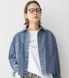 スピックアンドスパン　ショート丈デニムシャツ