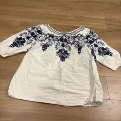 刺繍入りホワイト/ネイビー半袖ブラウス