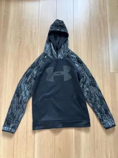 Under Armour フード付きキッズパーカー