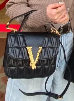 VERSACE ヴェルサーチェ 本革 ハンドバッグ 黒 ゴールド 金具のサムネイル