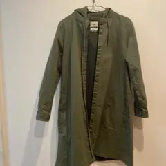 フード付きトレンチコート