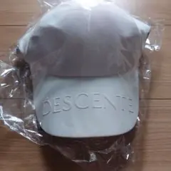 DESCENTE ホワイトキャップ 未使用のサムネイル