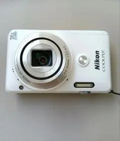 nikon ニコン coolpix デジカメ S6900 白 セルフィーのサムネイル