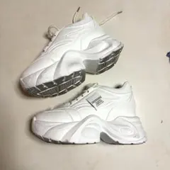 し*ー様 厚底　スニーカー　白　24.5