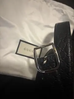 GUCCI ブラックレザーベルト GGパターン