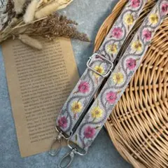 148.インド刺繍ショルダーストラップ　スマホショルダー