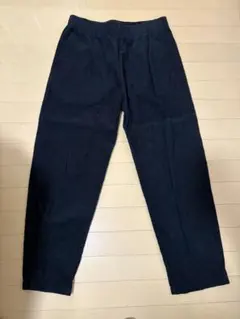 UNIQLO 黒 コーデュロイパンツ