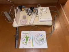 Wii本体 + Wii Fit Plus + バランスボード +カービィ