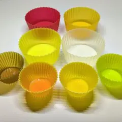 ベイキングカップ　おかずカップ　シリコン　カラフル　8個セット(大小各4個)