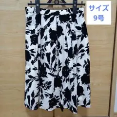 EMMAJAMES　花柄ひざ丈スカート 白黒　9号