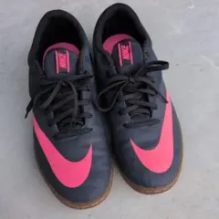 NIKE フットサルシューズ ブラック ピンク　26cm