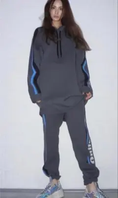 2025年最新】Onitsuka Tiger セットアップの人気アイテム - メルカリ