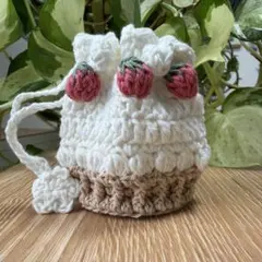 ハンドメイド かぎ針編み いちごタルトポーチ