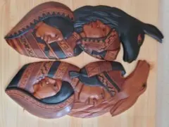 木製彫刻 人間と動物のデザイン