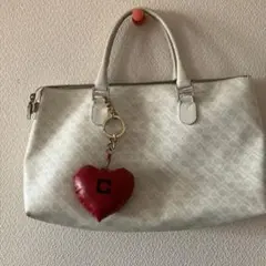 ゲラルディーニのハンドバッグ　ポーチ付きハートの飾り付き