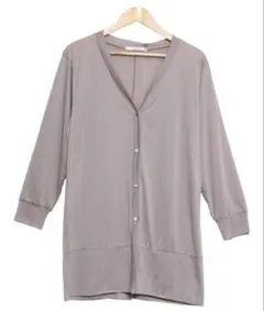 【新品・未使用品】mili an deni UVバックスリットカーディガンのサムネイル
