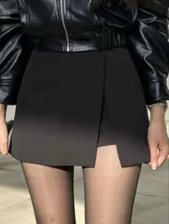 スリット　ミニスカート