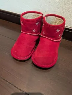 familiar 赤いブーツ 雪の結晶刺繍ファミリア箱付き