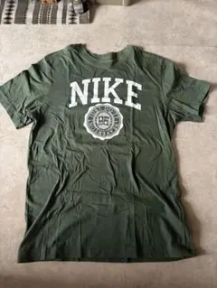 ナイキ Tシャツ M