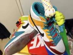 ほぼ未使用』 NIKEエアジョーダン1 MID マジカルカラー - メルカリ