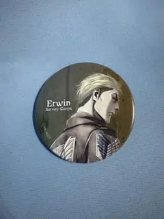 進撃の巨人 エルヴィン 缶バッジ