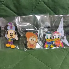 ディズニーリゾート　ミッキー　アブー　ドナルド　デイジー　ピンバッジ　チャーム