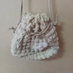 ホワイト ギャザー付きサコッシュ