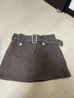 ブラウン ベルト付きミニスカート
