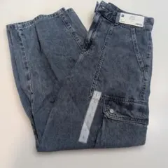 新品タグ付き　GU　バレルレッグ　カーゴジーンズ　　　丈短め
