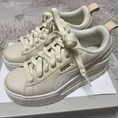 Puma ホワイトスニーカー