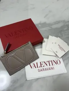 VALENTINO GARAVANI 二つ折り財布 カードポケット13 - メルカリ