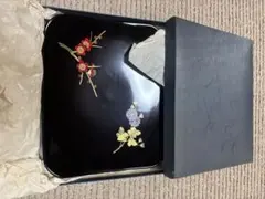 傷あり！時代栗色漆に優美な唐草蒔絵の映える小ぶり四方膳（検輪島塗