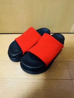 COS コス 厚底サンダル　サイズ:36(23cm)のサムネイル
