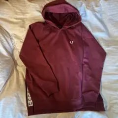 FRED PERRY バーガンディ フード付きパーカーのサムネイル
