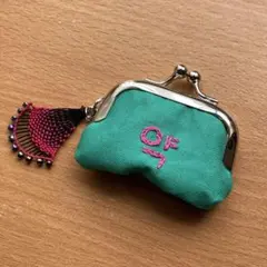 ターコイズ　刺しゅう　がま口ピルケース