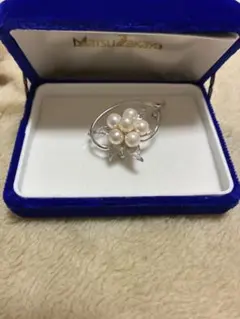 ミキモト MIKIMOTO パールブローチ リボン 5珠 シルバー 皇室御用達 MIKIMOTO/ミキモト リボン パール ブローチ 皇室御用達 - メルカリ