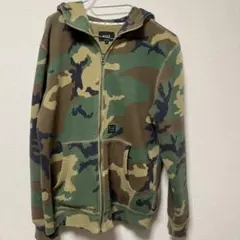 HUF 迷彩柄 フルジップパーカー　五枚目に着用画あります。